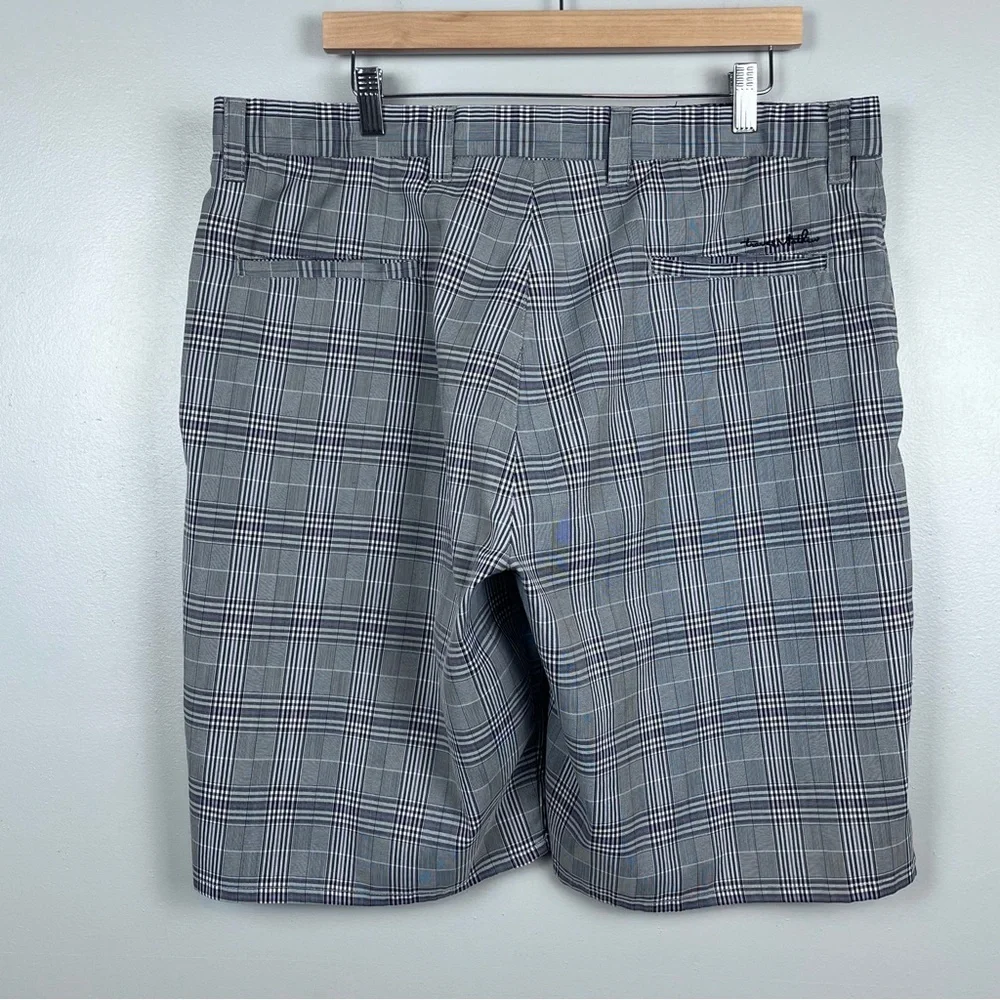 Travis Mathew Men's Plaid Chino Perfromance Golf Shorts Size 38; Stretch, Sports